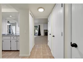 Photo #2: 4655007 Listing