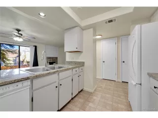 Photo #5: 4655007 Listing