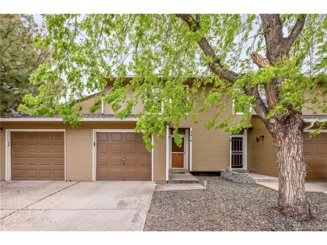 MLS: 4656104 Condo For Sale