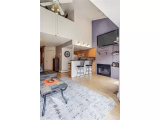 Photo #5: 4656104 Listing