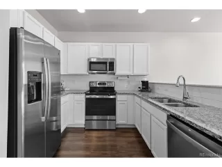 Photo #2: 4656791 Listing 