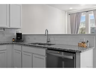 Photo #3: 4656791 Listing 