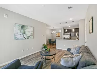 Photo #2: 4658439 Listing 