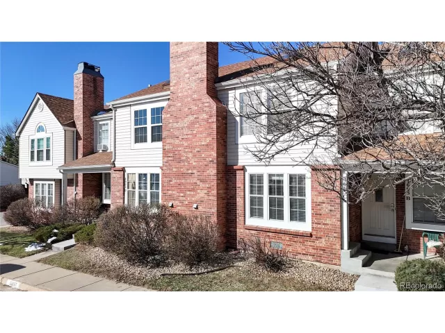 MLS: 4658621 Condo For Sale