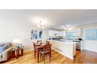 Photo #6: 4658621 Listing