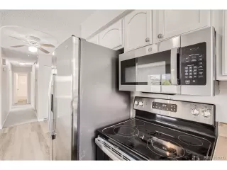 Photo #5: 4660138 Listing