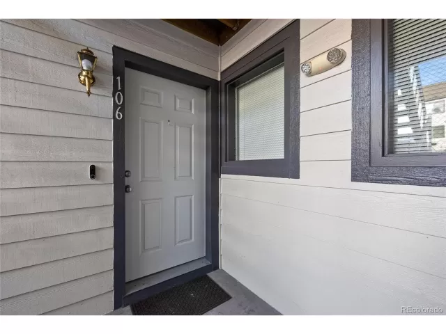 MLS: 4660876 Condo For Sale