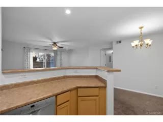 Photo #6: 4660876 Listing