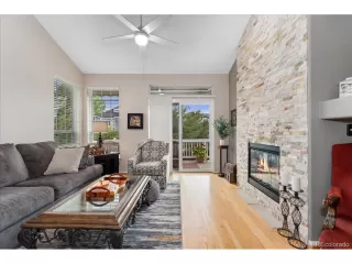 Photo #4: 4661474 Listing