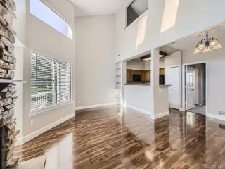 Photo #4: 4661660 Listing