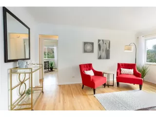 Photo #4: 4663639 Listing