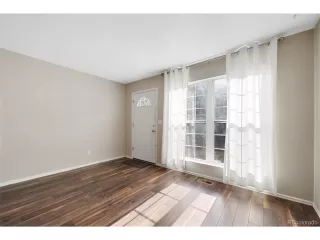 Photo #3: 4665568 Listing