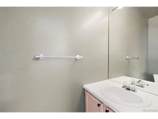 Photo #6: 4665568 Listing