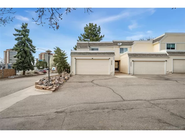 MLS: 4665572 Condo For Sale