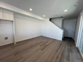 Photo #3: 4665672 Listing