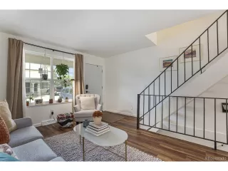 Photo #5: 4667148 Listing