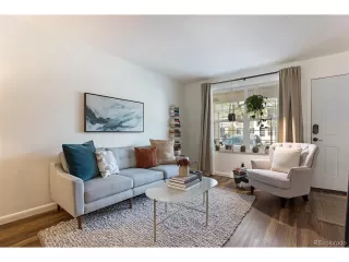 Photo #6: 4667148 Listing