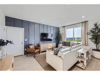 Photo #5: 4670733 Listing