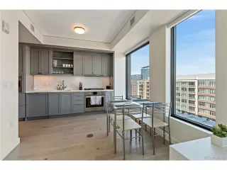 Photo #2: 4671051 Listing 