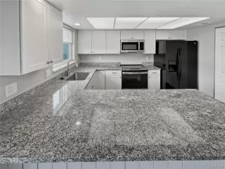 Photo #5: 4672178 Listing 