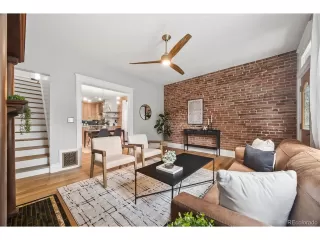 Photo #5: 4672869 Listing