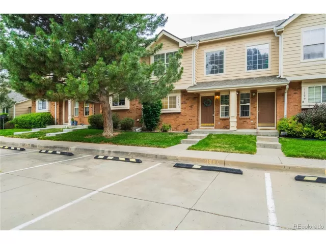 MLS: 4673251 Condo For Sale