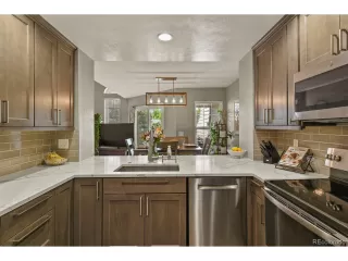 Photo #5: 4675777 Listing