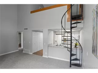 Photo #4: 4675797 Listing