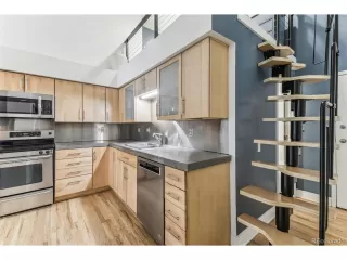 Photo #3: 4676105 Listing