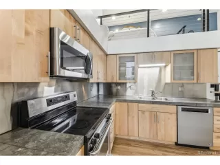 Photo #4: 4676105 Listing