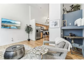 Photo #5: 4676105 Listing