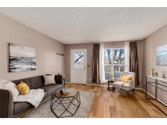 MLS: 4676171 Condo For Sale