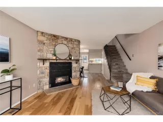 Photo #4: 4676171 Listing