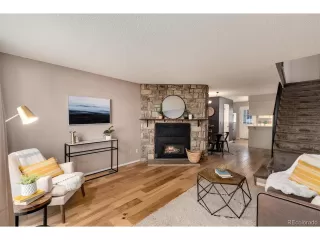 Photo #5: 4676171 Listing