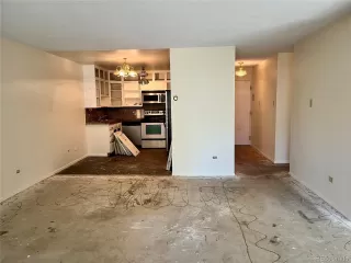 Photo #2: 4677310 Listing