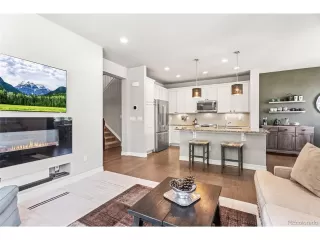 Photo #5: 4680262 Listing