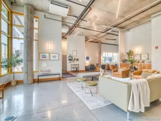 Photo #3: 4680272 Listing