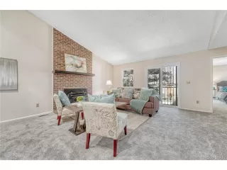 Photo #5: 4682678 Listing