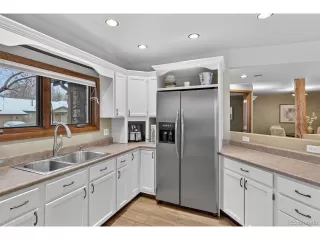 Photo #5: 4682829 Listing 