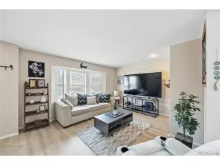 Photo #4: 4683772 Listing 