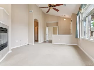 Photo #5: 4686300 Listing