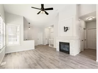 Photo #5: 4687449 Listing