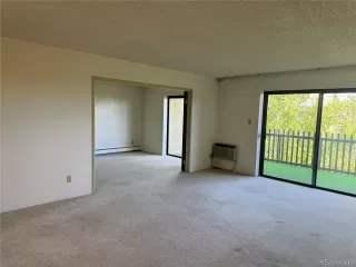 Photo #6: 4688345 Listing