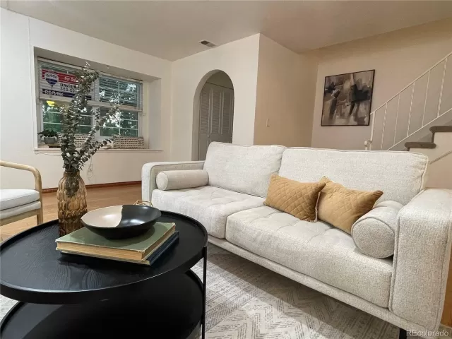 MLS: 4689121 Condo For Sale