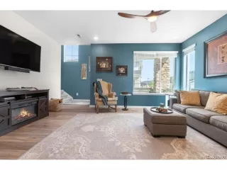Photo #4: 4690609 Listing