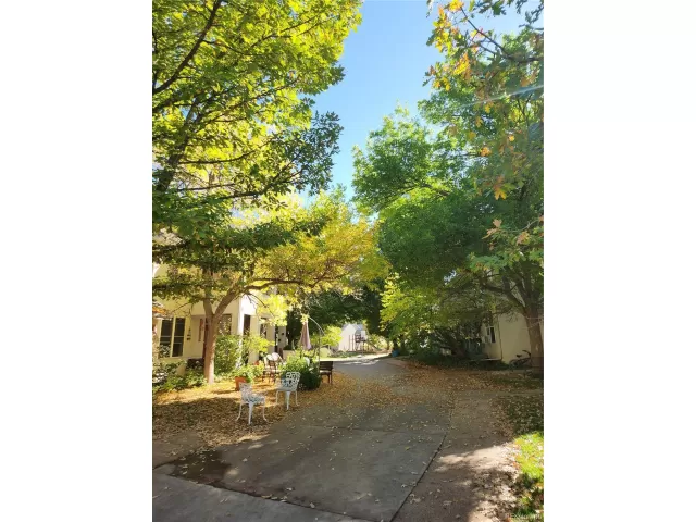 MLS: 4690808 Condo For Sale