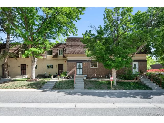 MLS: 4692944 Condo For Sale