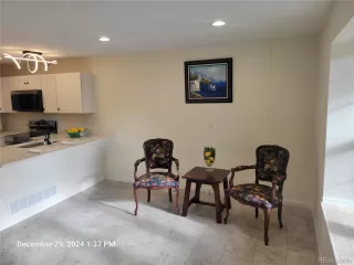 Photo #4: 4693206 Listing