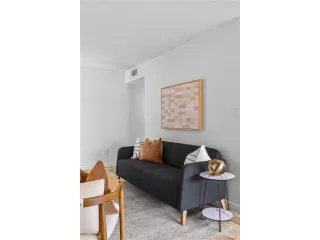 Photo #4: 4694748 Listing 