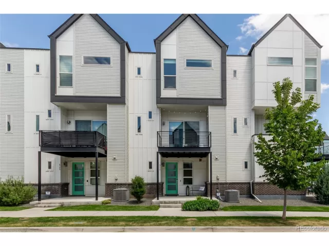 MLS: 4695296 Condo For Sale